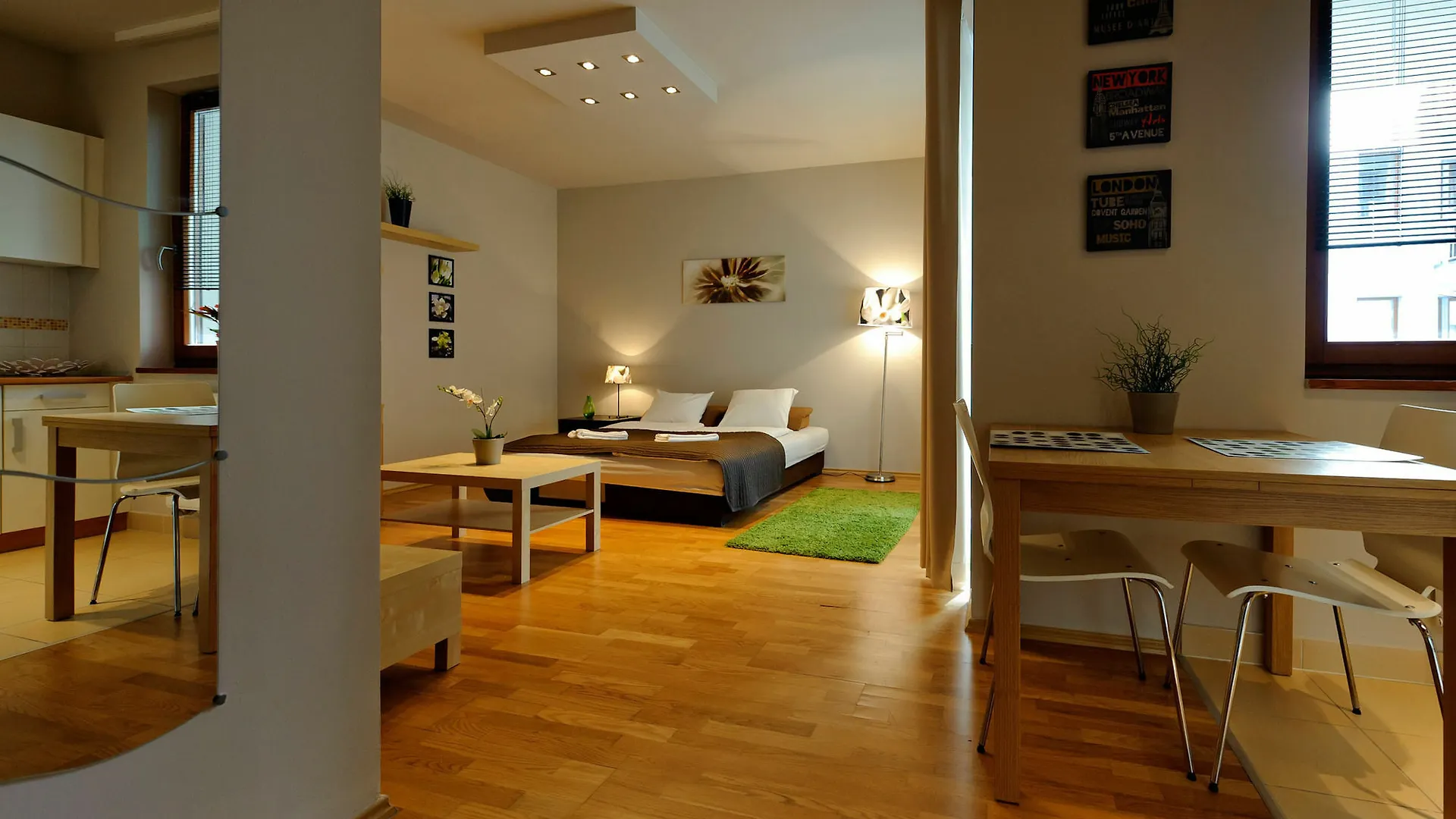 Central Passage Apartments Budapest 0*,  Ungern